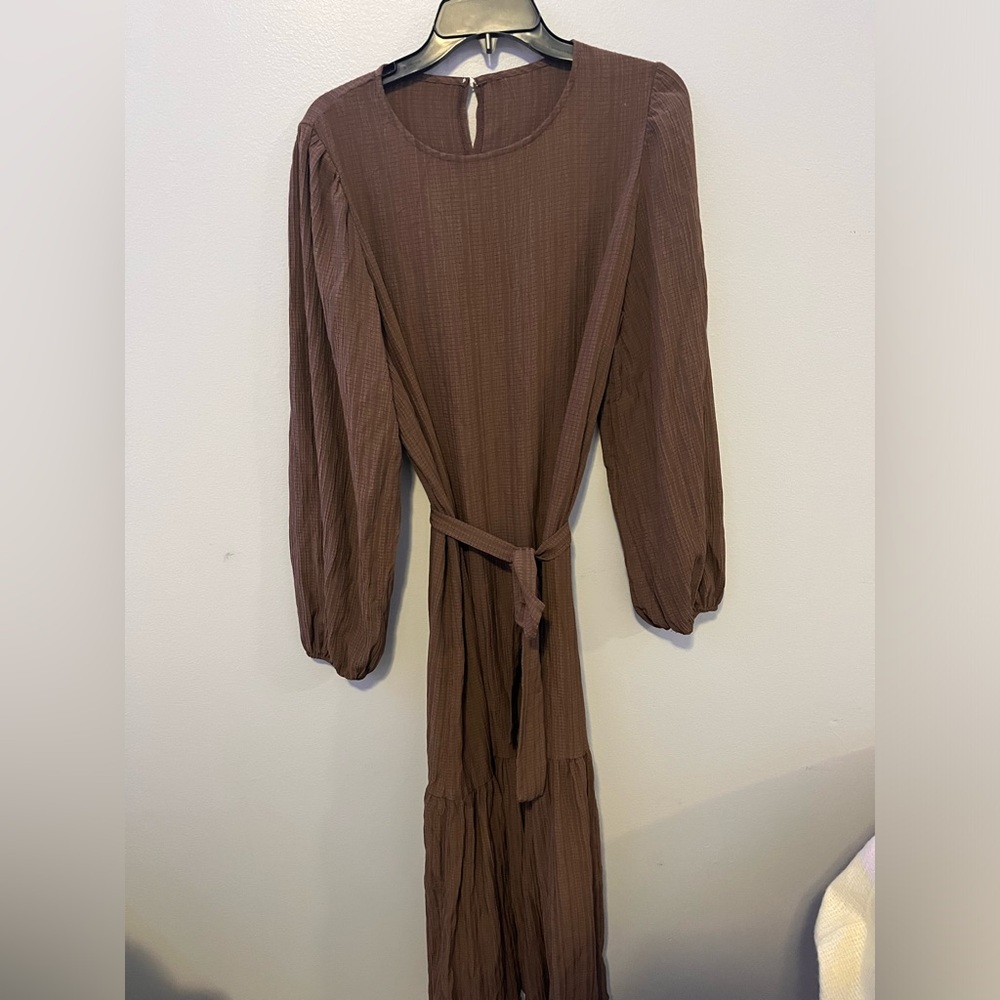 Lantern sleeve ruffle hem belted dress